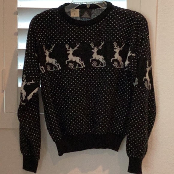 Kennington Sweaters - Kennington Christmas Sweater with Reindeer, Juniors size Large, like new.